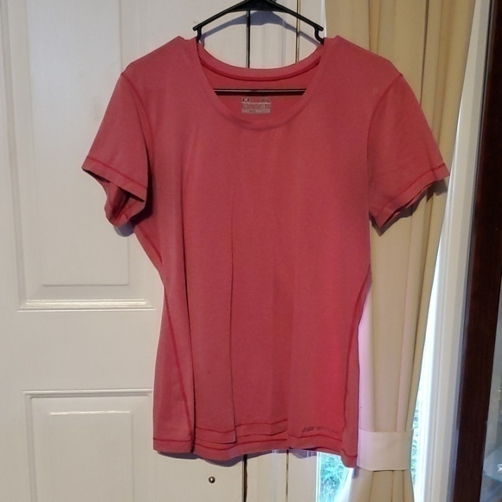 Under Armour shirt Size XL